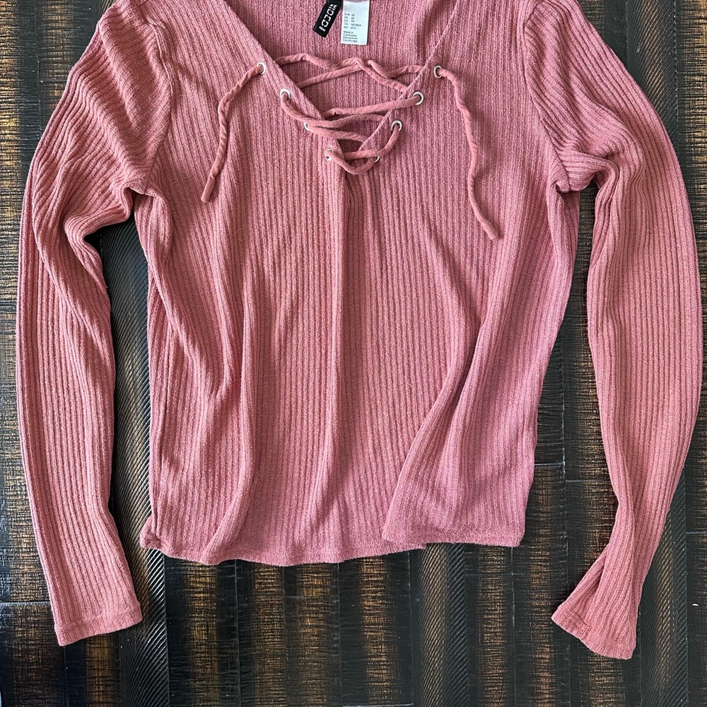 Lace-up long sleeve shirt